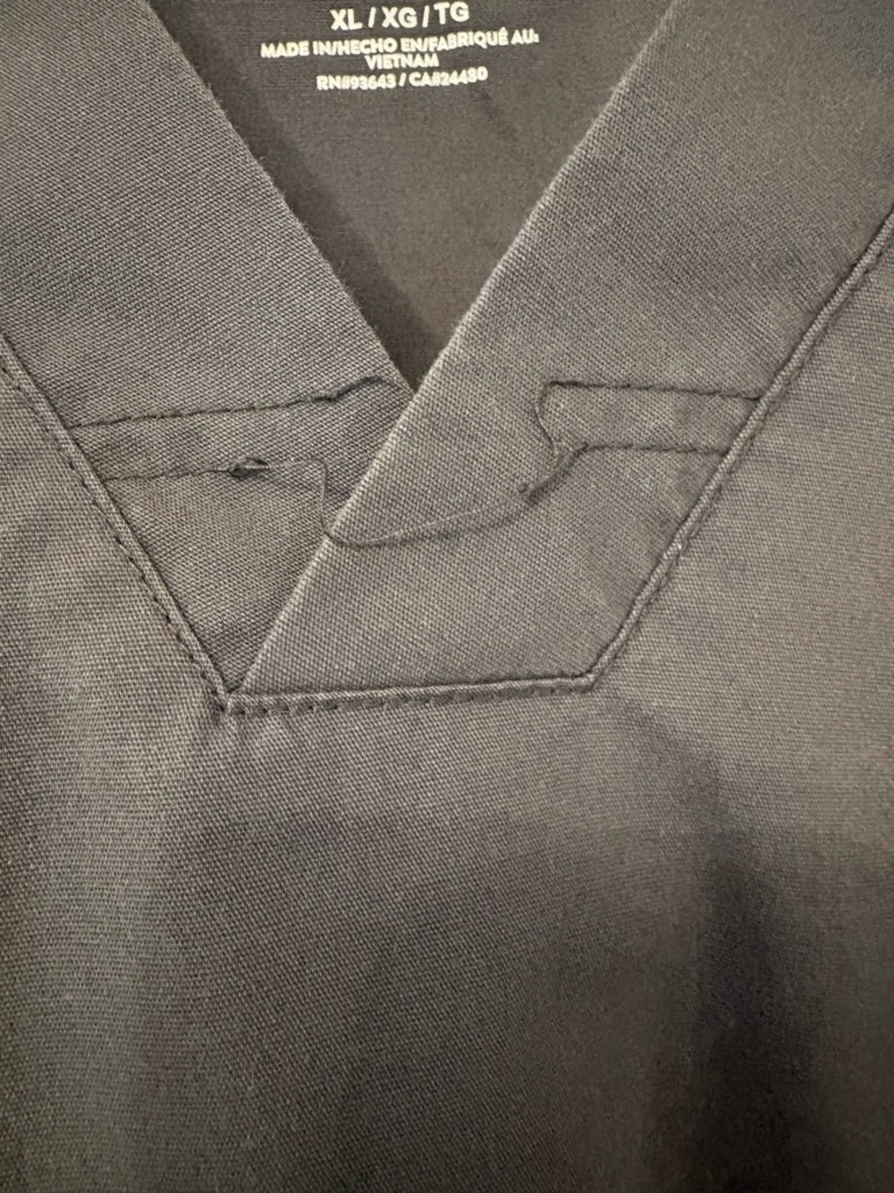 Cherokee Men's Pewter V-neck Top with 4 Pockets - STITCHING LOOSE FRONT - Picture 4 of 6